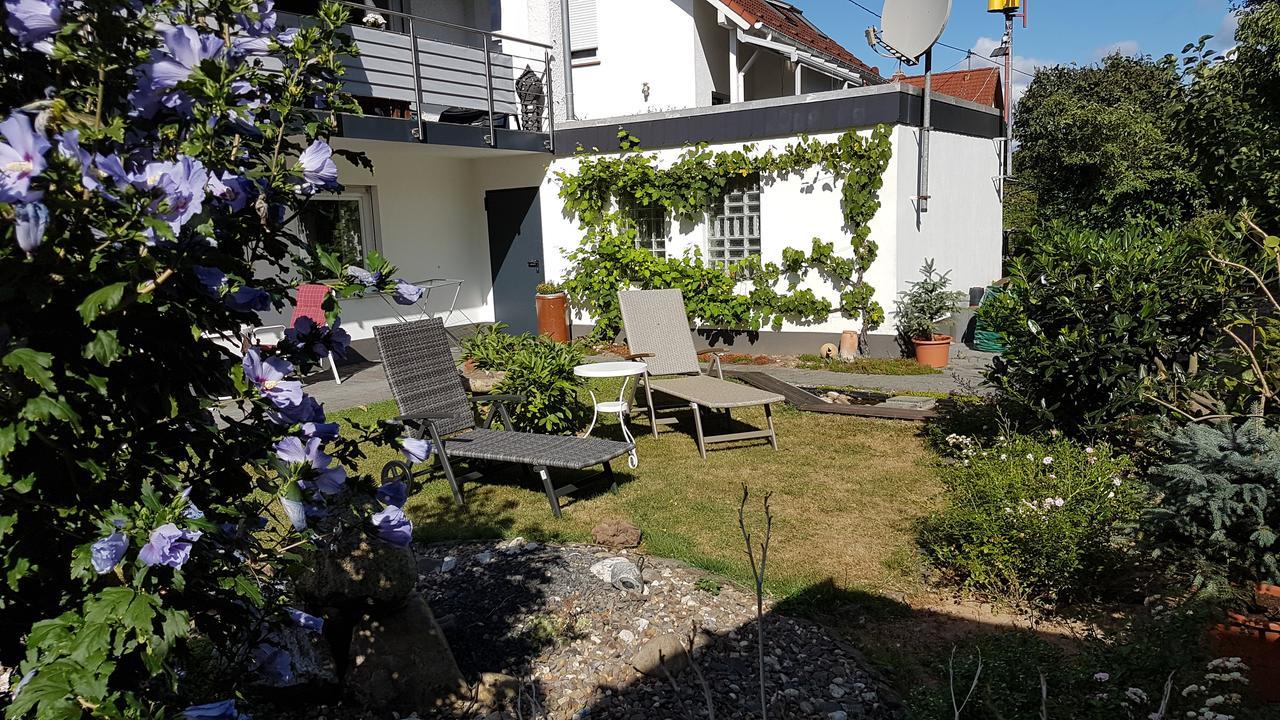 Ferienwohnung Haus Sonnenschein Wiltingen Exterior foto